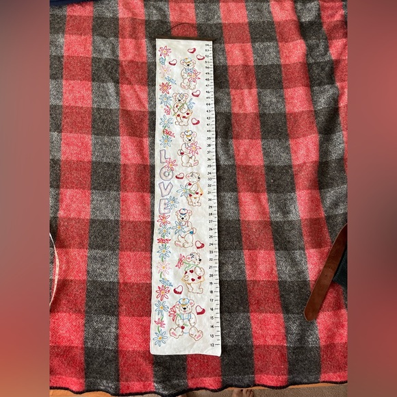 Handstitched embroidered cloth height, measurement decoration bear design - Picture 1 of 10